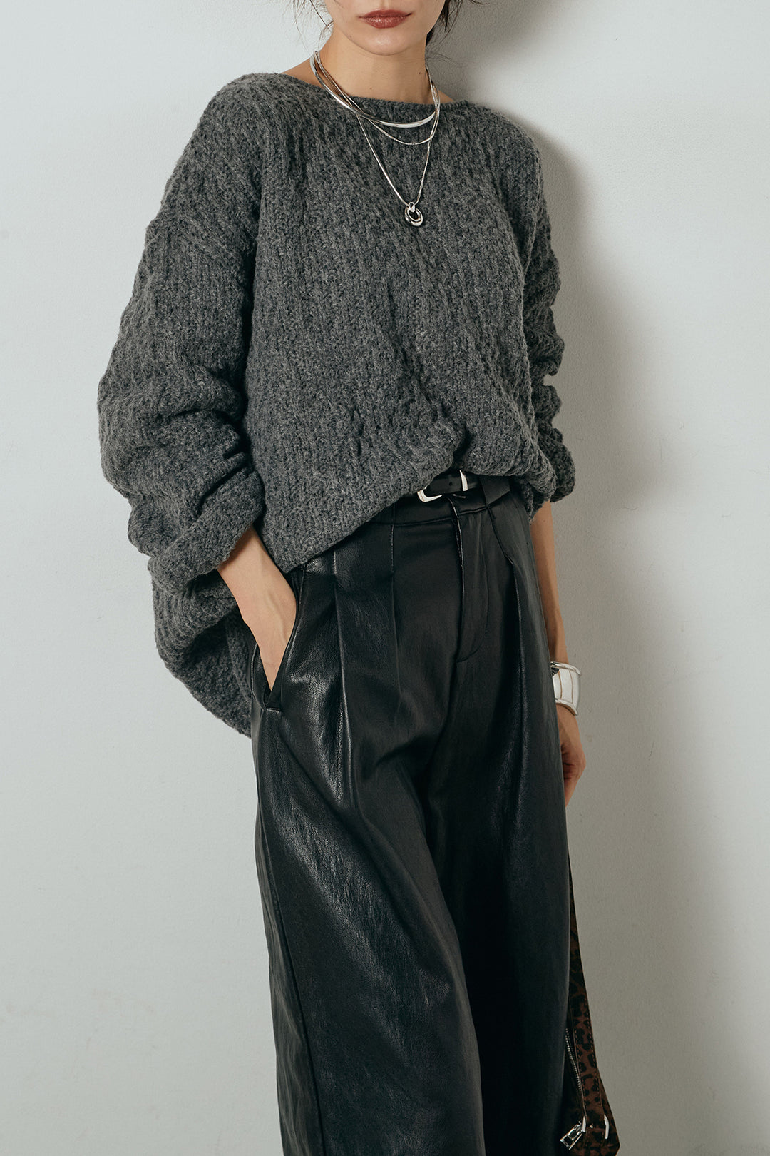 [SET]ボリューム編みニットプルオーバー+ベルト付きレザーライクタックパンツ(2set)