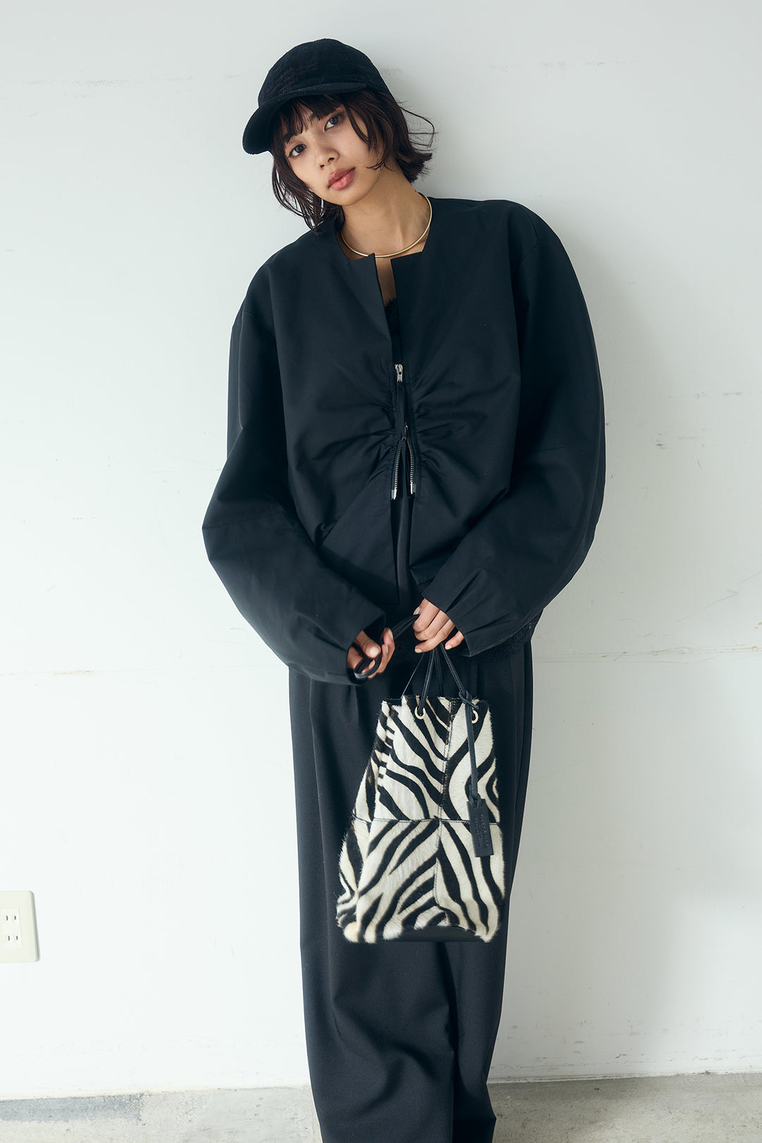 [SET]ノーカラーフロントギャザージップアウター+斜めボタンタック入りスラックス(2set)