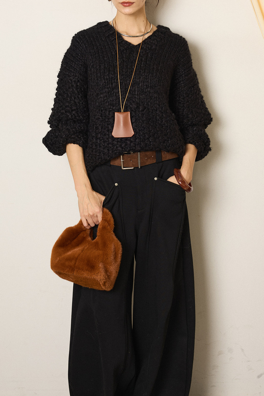 [SET]Vネックハンド編みニットトップス+太ベルト付きスウェットワイドカーブパンツ(2set)