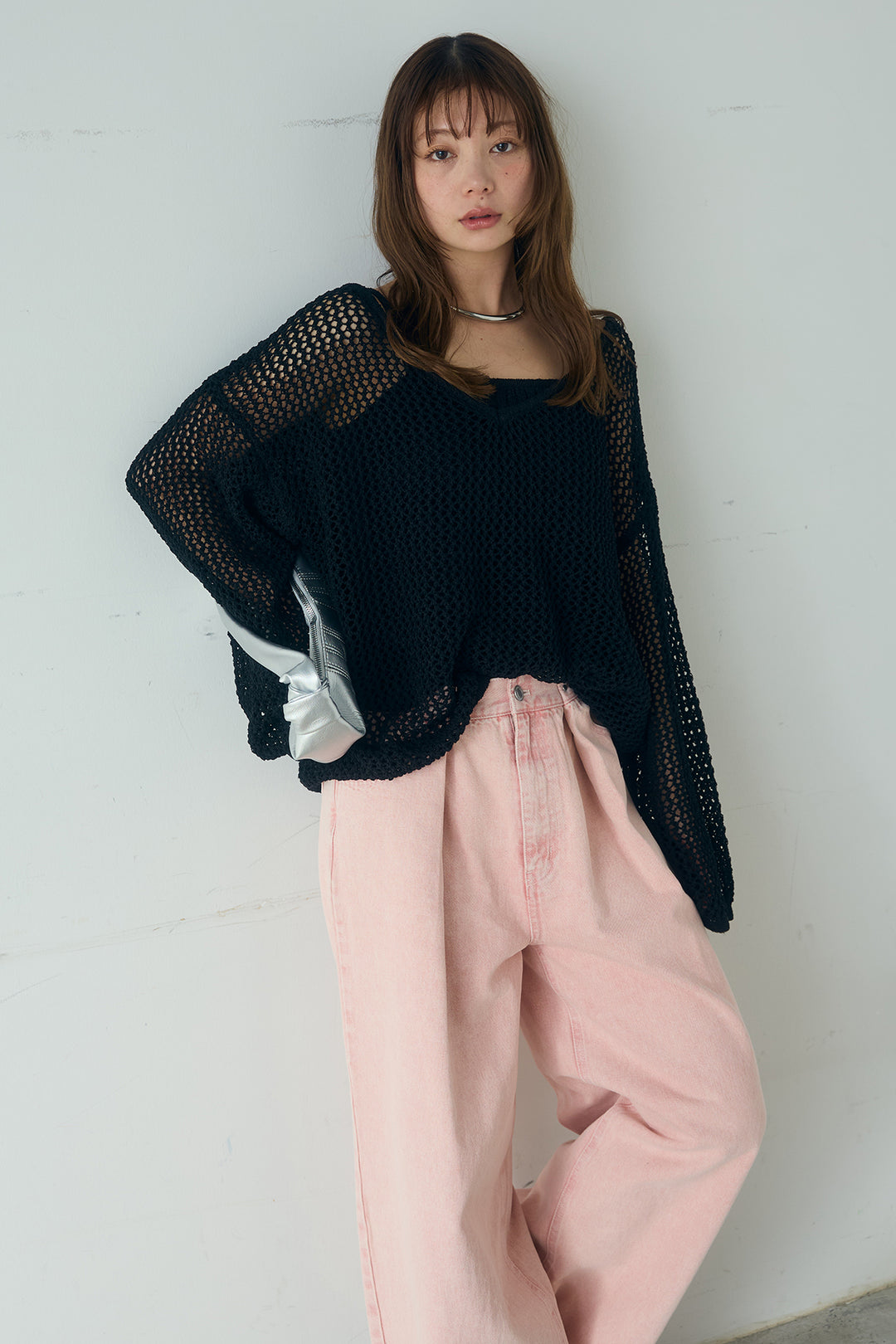 [SET]メッシュ編みビスチェセットVネックプルオーバー+カラーデニムタックカーブパンツ(2set)