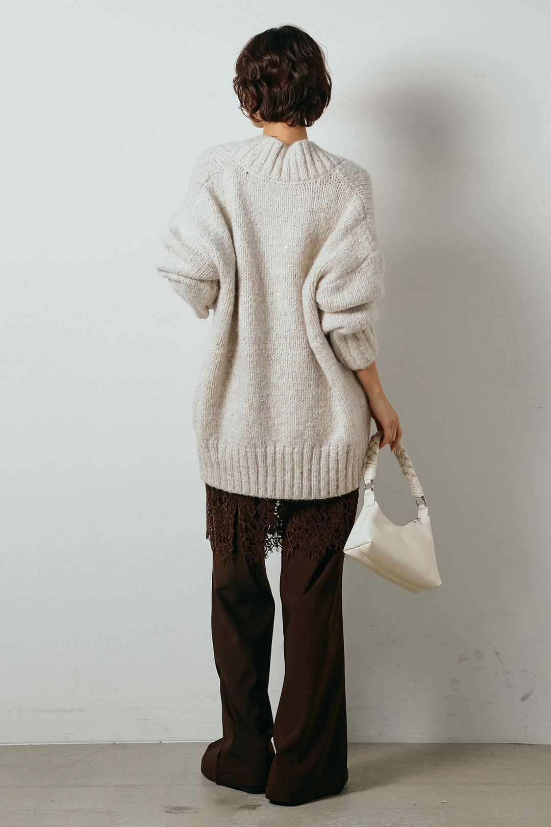 [SET]Vネックラメニットトップス+レース刺繍レイヤードフレアパンツ(2set)