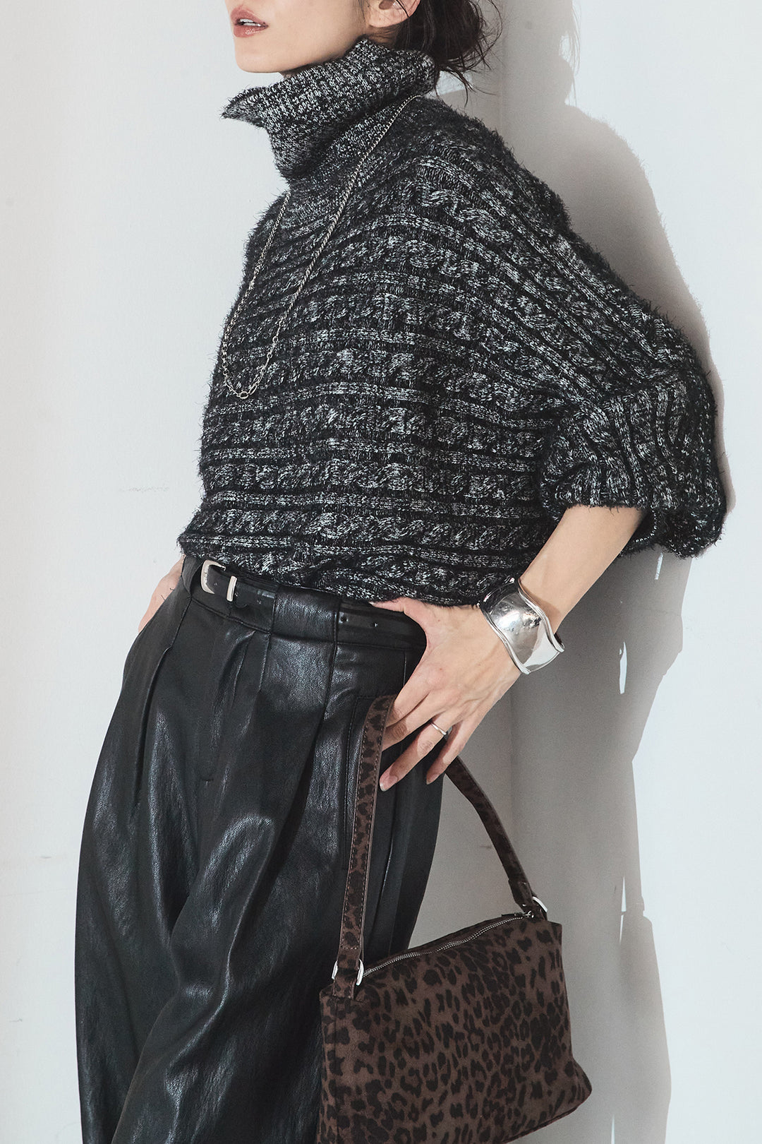 [SET]ミックス編みドルマンニットトップス+ベルト付きレザーライクタックパンツ(2set)