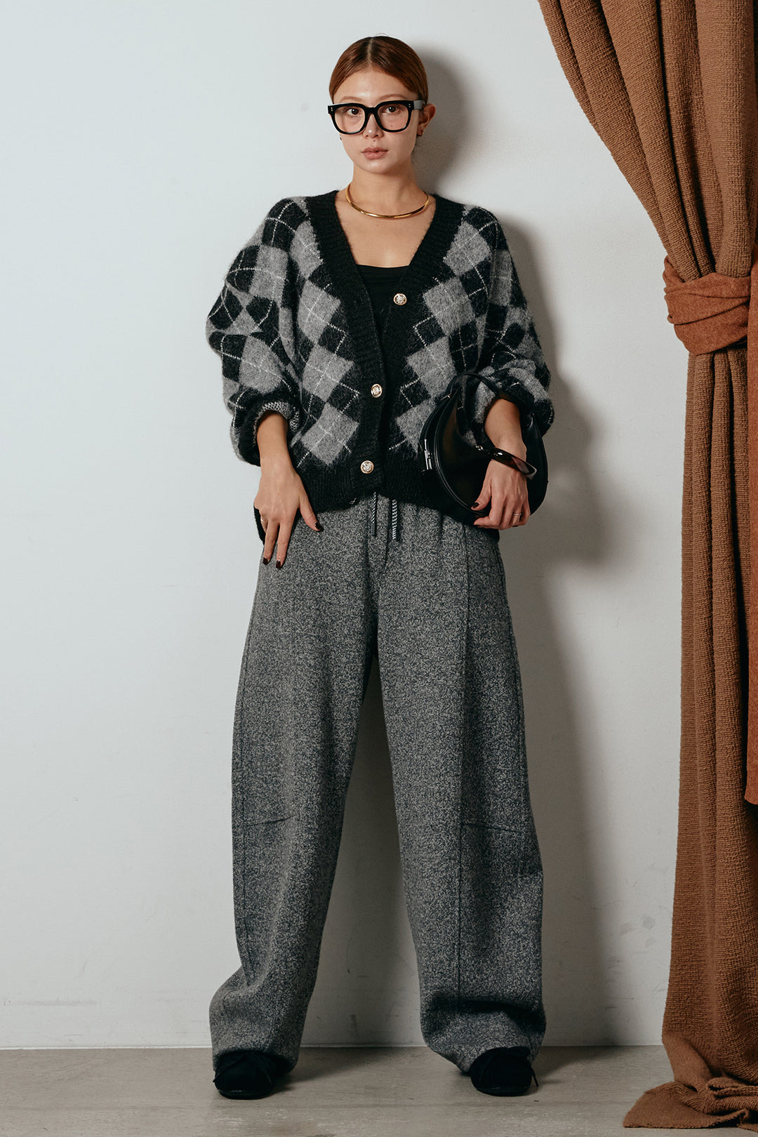 [SET]オーバーサイズ総柄Vネックニットカーディガン+杢ニットフレアパンツ(2set)