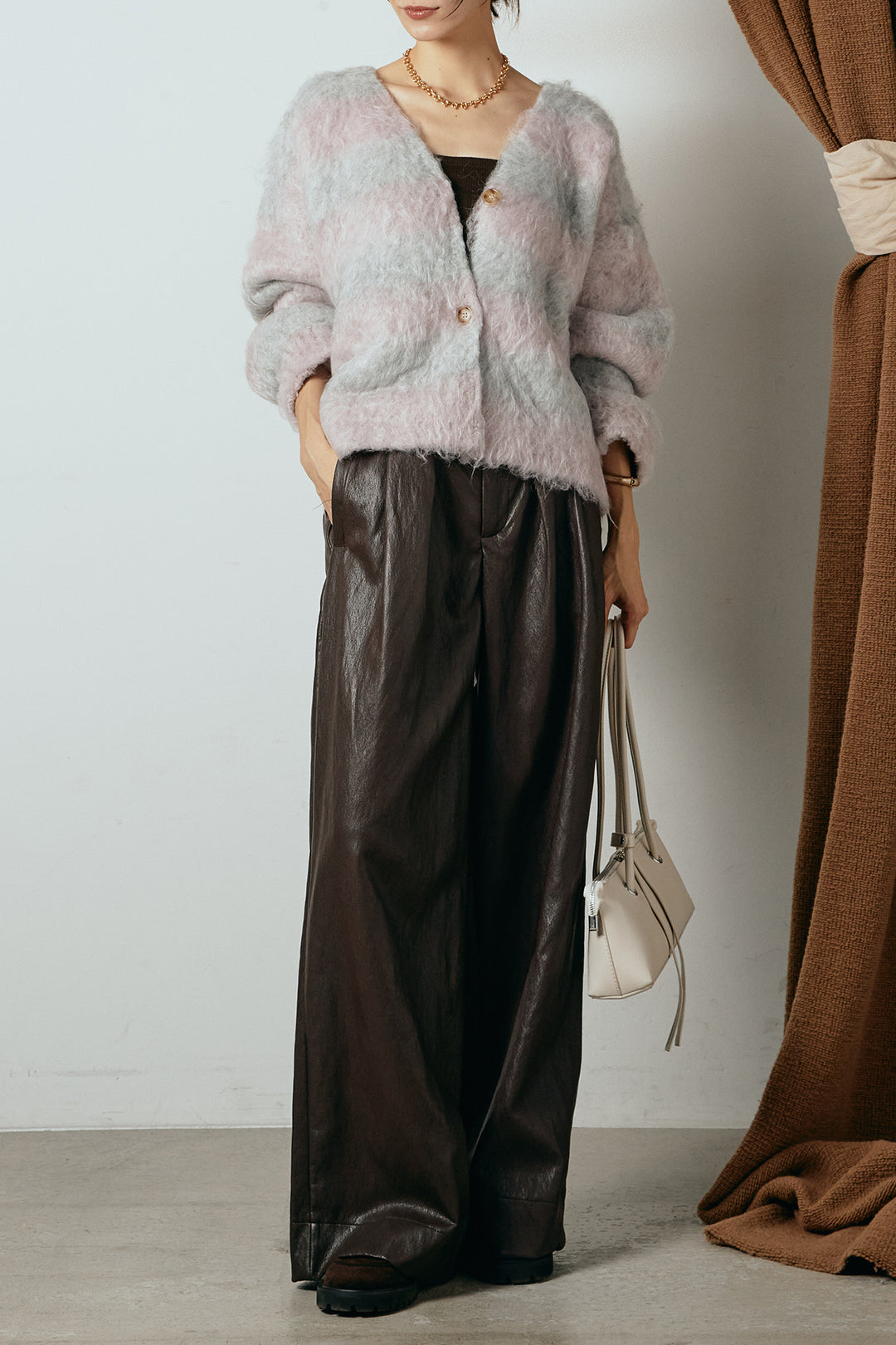 [SET]シャギーボーダー柄ニットカーディガン+ベルト付きレザーライクタックパンツ(2set)