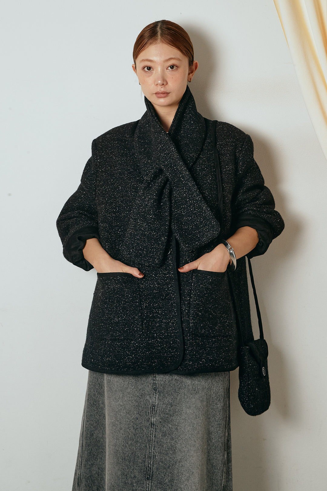 [SET]ノーカラーマフラーバッグ付きアウター+デニムロングフレアスカート(2set)