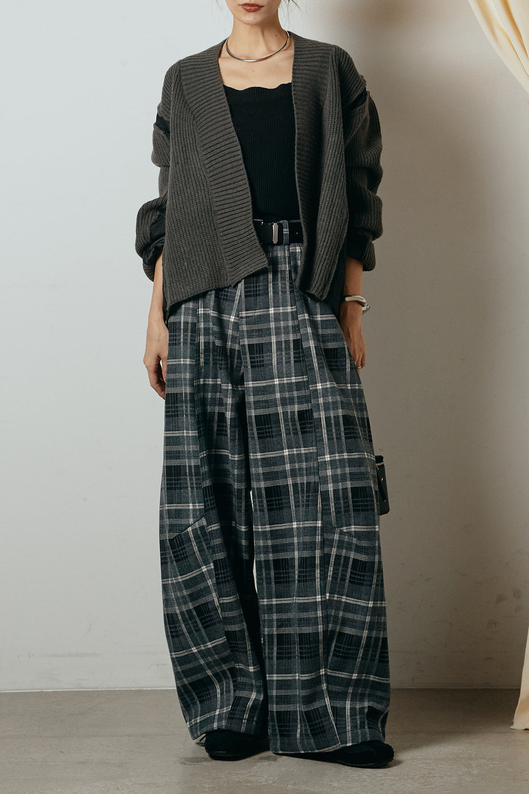 [SET]キルティング切り替えニットカーディガン+ベルト付きタータンチェックカーブワイドパンツ(2set)