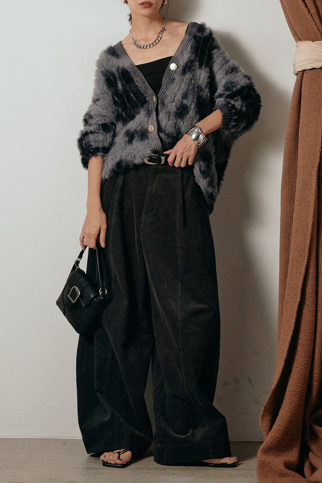 【着回しセット】[SET]タイダイ柄シャギーニットカーディガン+タック入りコーデュロイワイドパンツ+タイダイ柄シャギーニットカーディガン(3set)