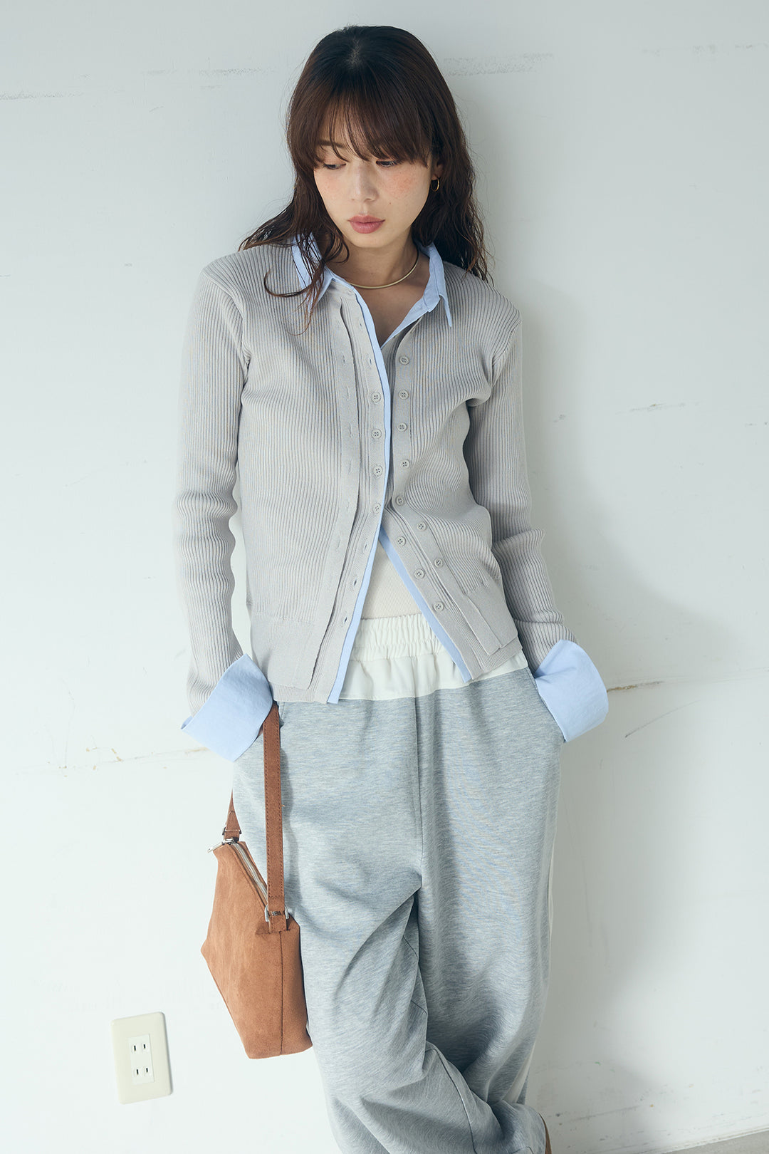 [SET]シャツドッキングボタンニットカーディガン+異素材切り替えスウェットパンツ(2set)