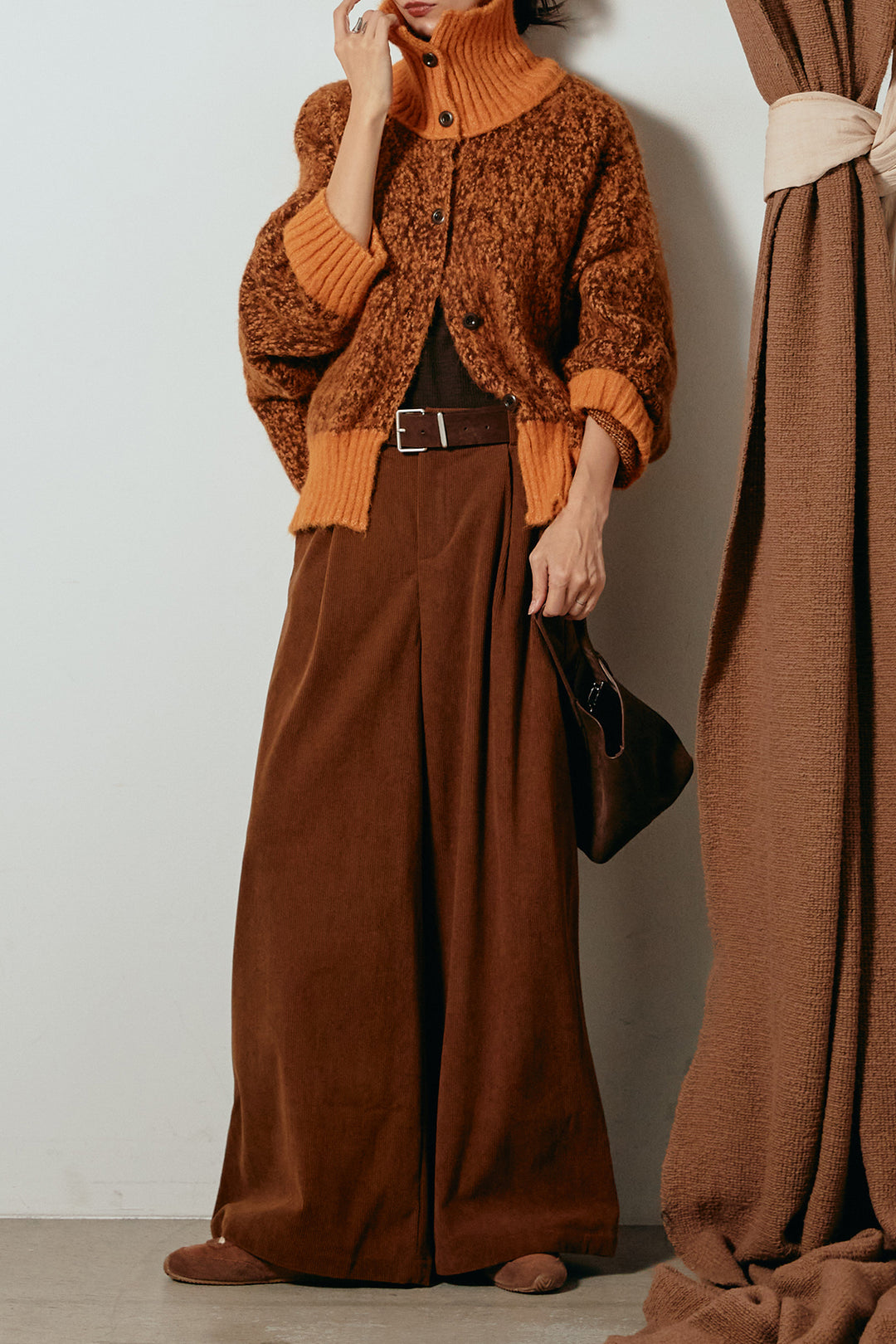 [SET]ハイネックミックスニットトップス+太ベルト付きコーデュロイタックパンツ(2set)