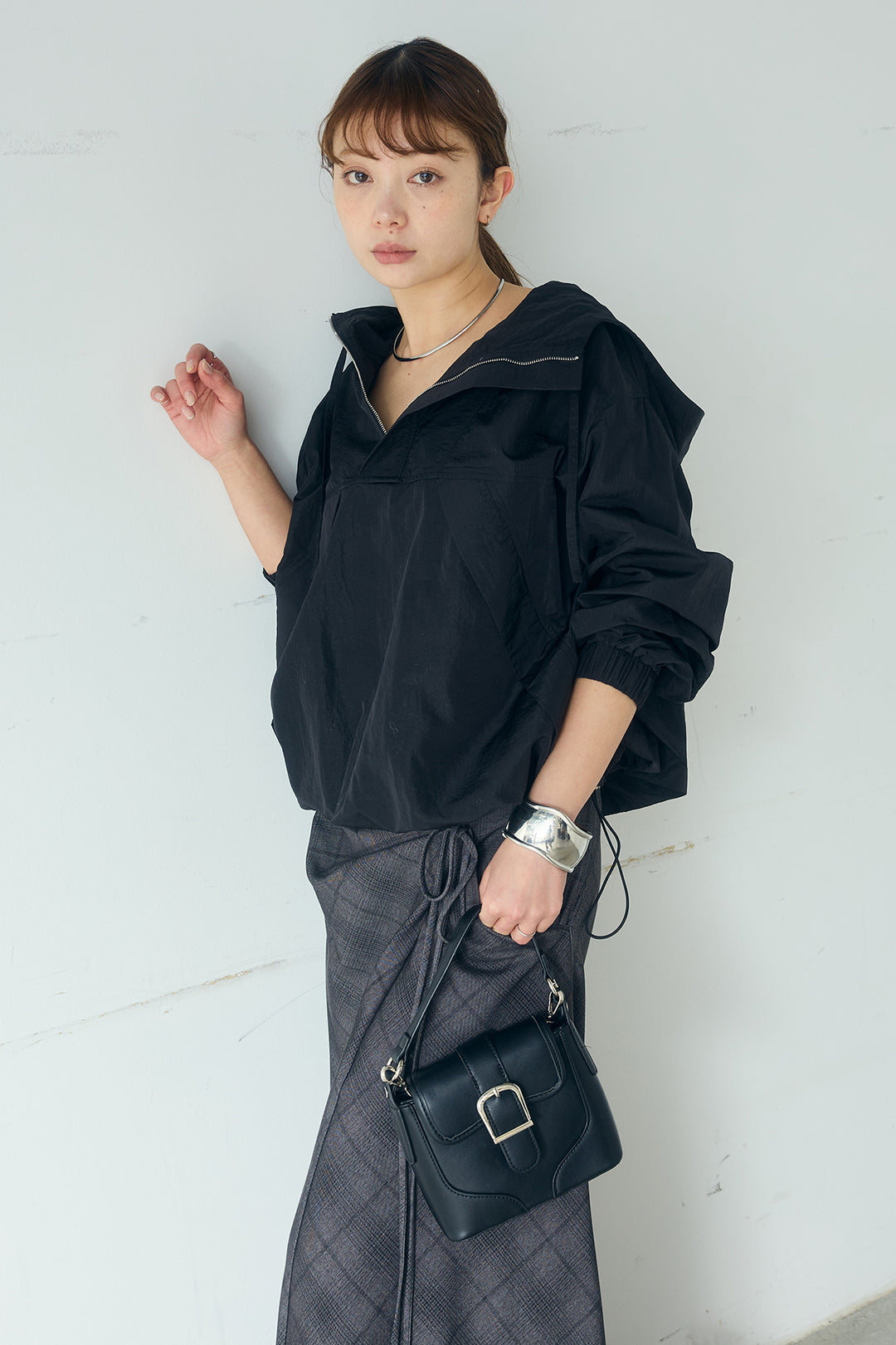 [SET]ナイロンフーディーブルゾンアウター+タータンチェック柄フロントデザインスカート(2set)