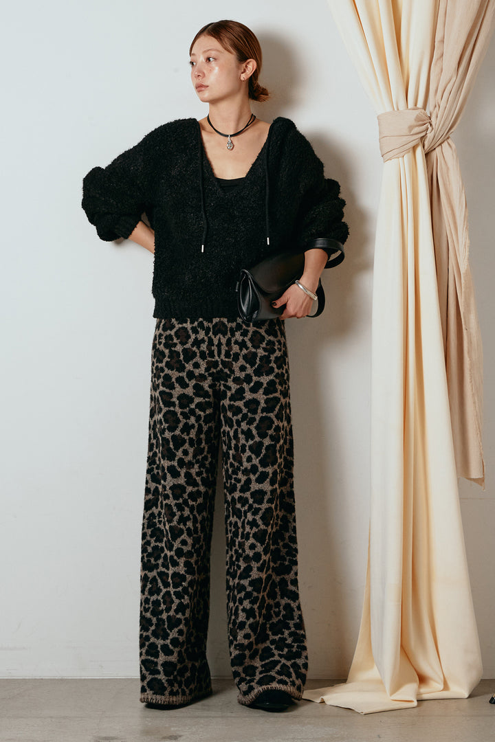 [SET]ブークレキーネックプルオーバー+リラックスレオパード柄ニットパンツ(2set)