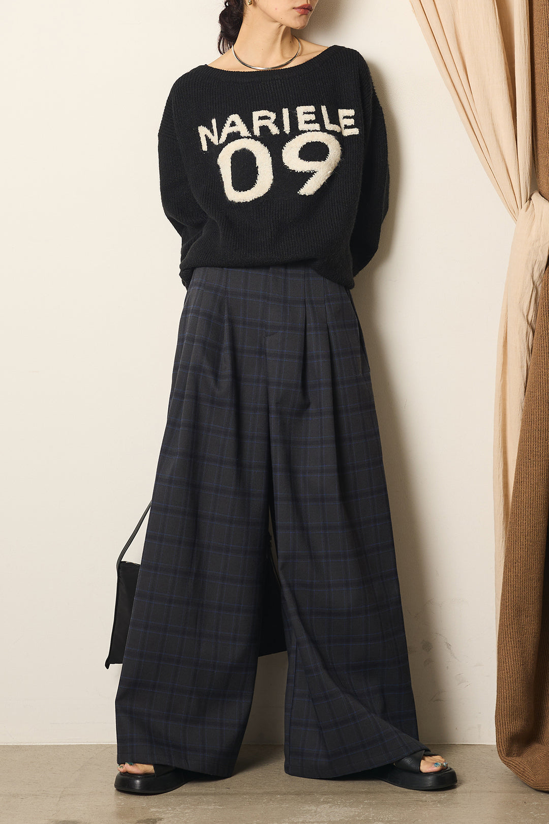 [SET]フロントロゴニットトップス+タータンチェック柄くすみワイドパンツ(2set)