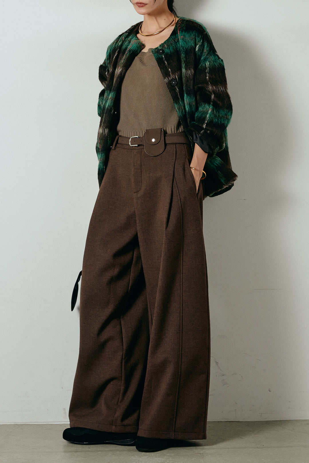 [SET]ノーカラーシャギーチェックアウター+ポーチベルト付きカーブパンツ(2set)