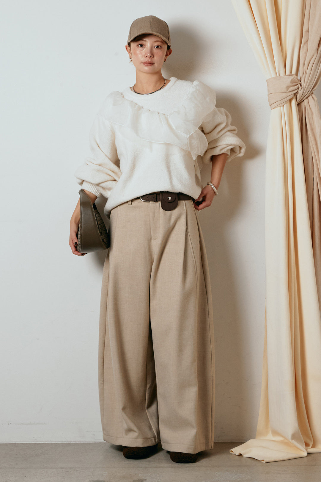 [SET]アシンメトリーフリルニットトップス+ポーチベルト付きカーブパンツ(2set)