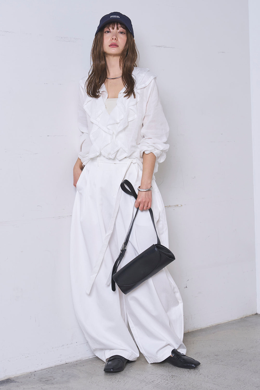 [SET]フリルボタンブラウス+紐ベルト付きカーブワイドパンツ(2set)