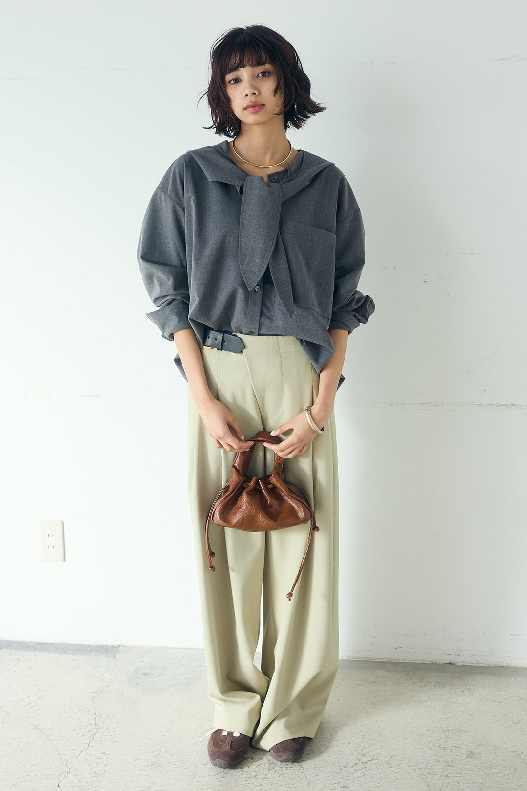 [SET]無地タイ付フーディーBIGシャツ+サイドベルトタック入りスラックス(2set)