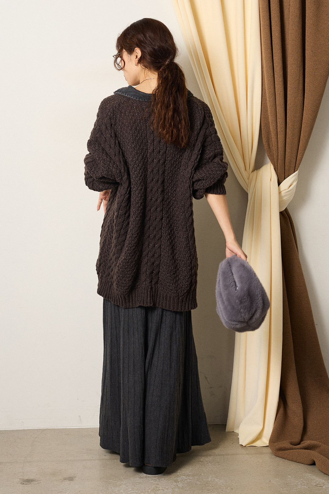 [SET]デニムカラーケーブルオーバーニット+編み地切り替えフレアニットスカート(2set)