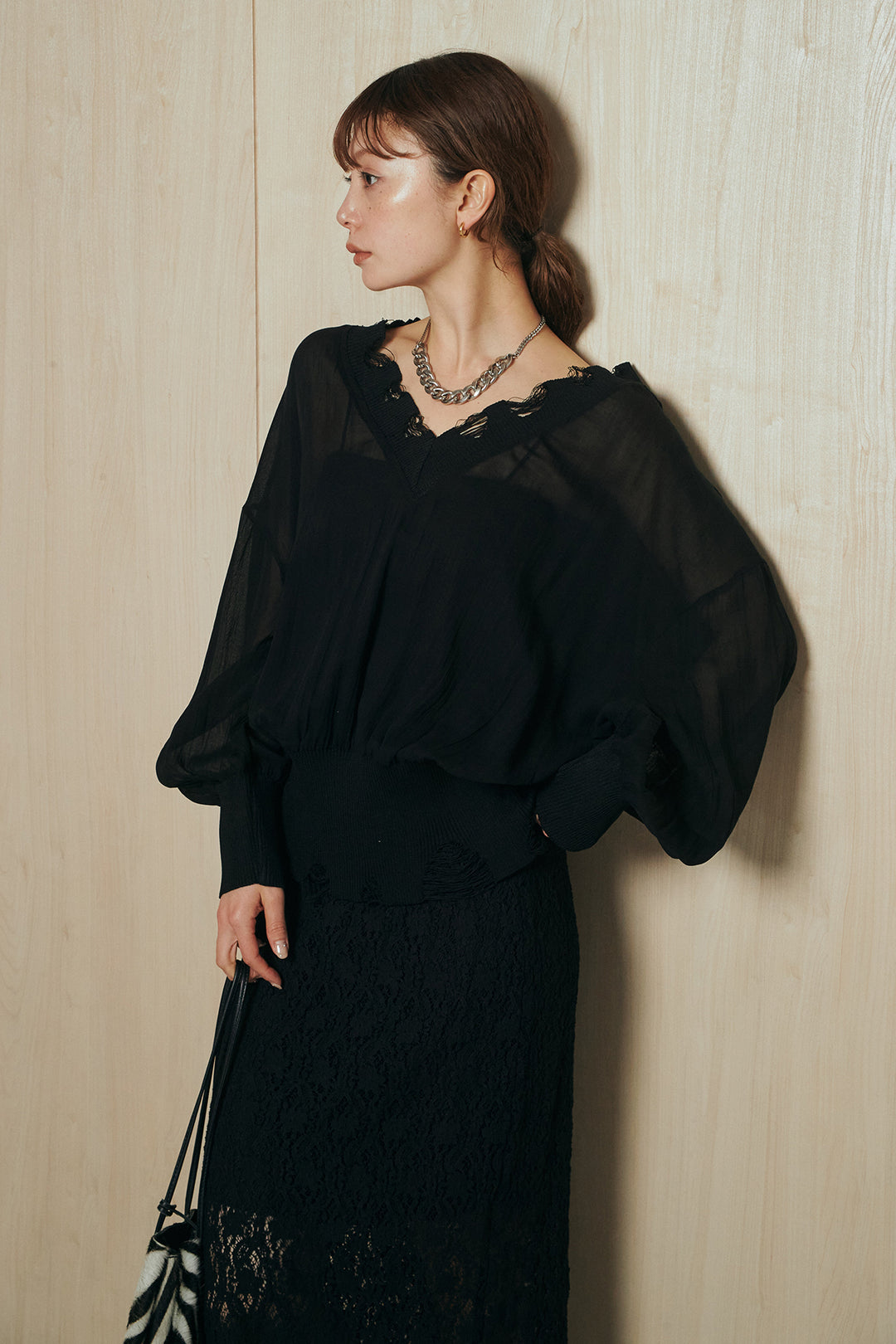 [SET]Vネックダメージデザイントップス+裾フリンジリラックススカート(2set)