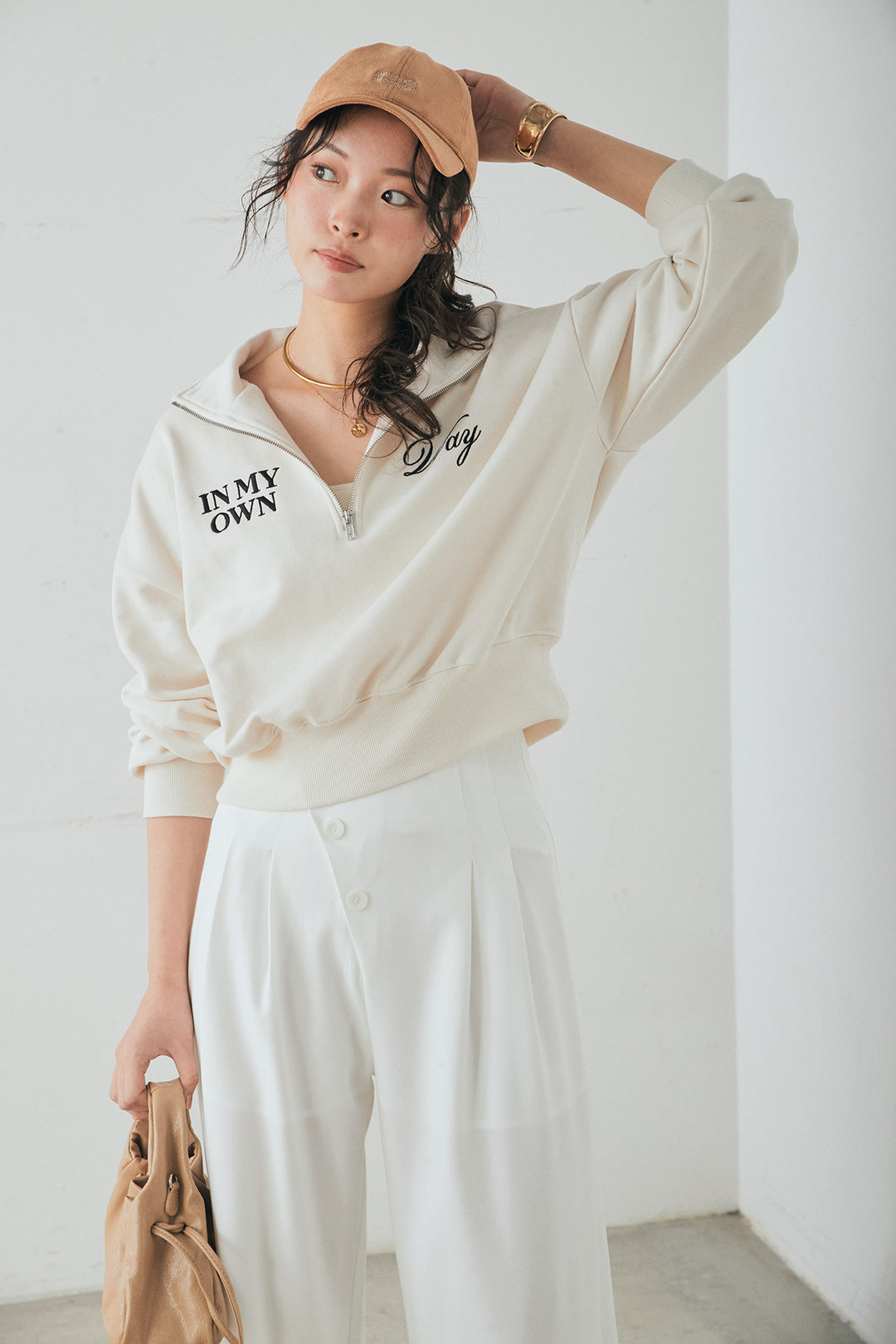 [SET]裏毛ロゴ刺繍ハーフZIPスウェット+斜めボタンタック入りスラックス(2set)