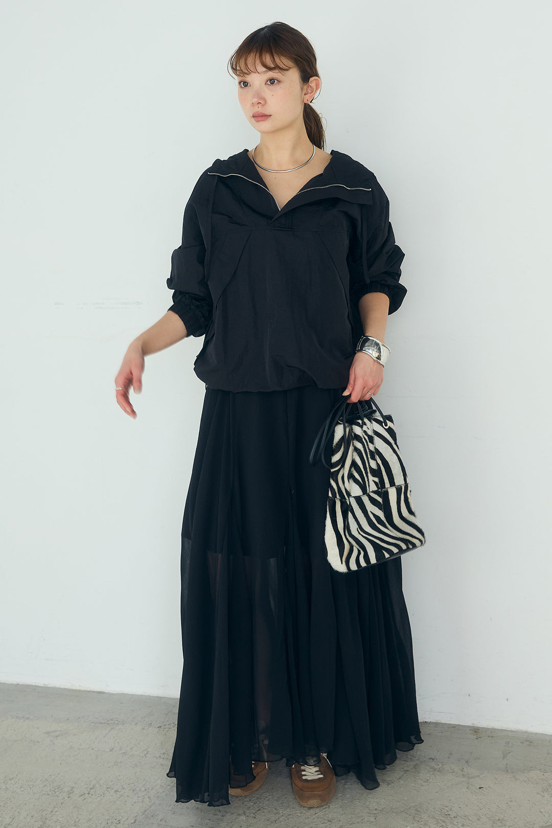 [SET]ナイロンフーディーブルゾンアウター+シアーフリルキャミワンピース(2set)