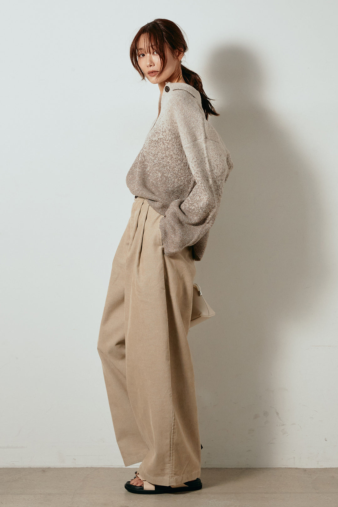 [SET]グラデーションラメニットキーネックプルオーバー+フロントタック入りコーデュロイパンツ(2set)