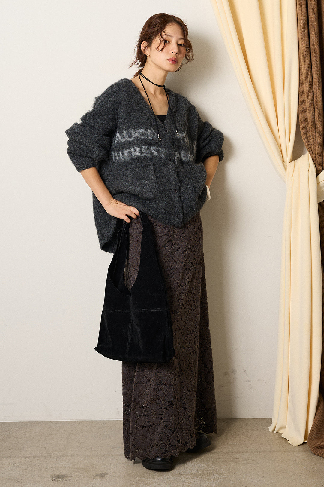 [SET]ウール混透かしロゴニットカーディガン+花柄刺繍ベロアフレアスカート(2set)