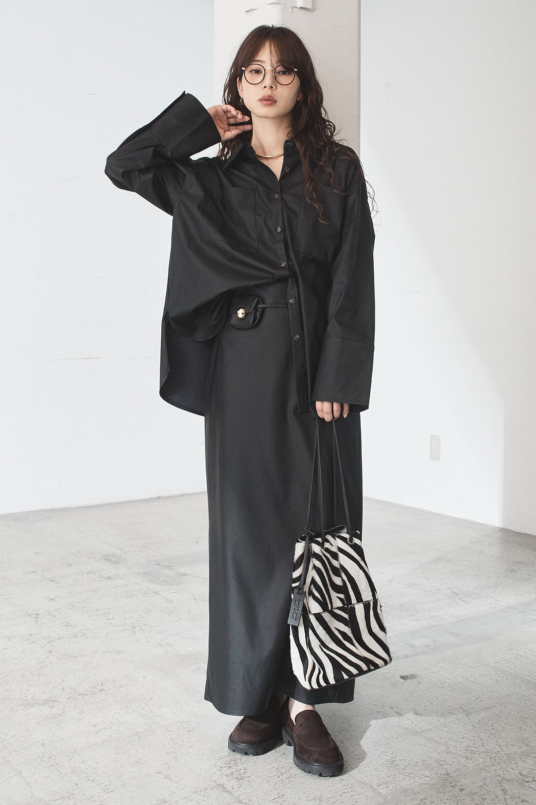 [SET]ウォッシャブルエコレザービックカフスシャツ+ウォッシャブルエコレザーナロースカート(2set)