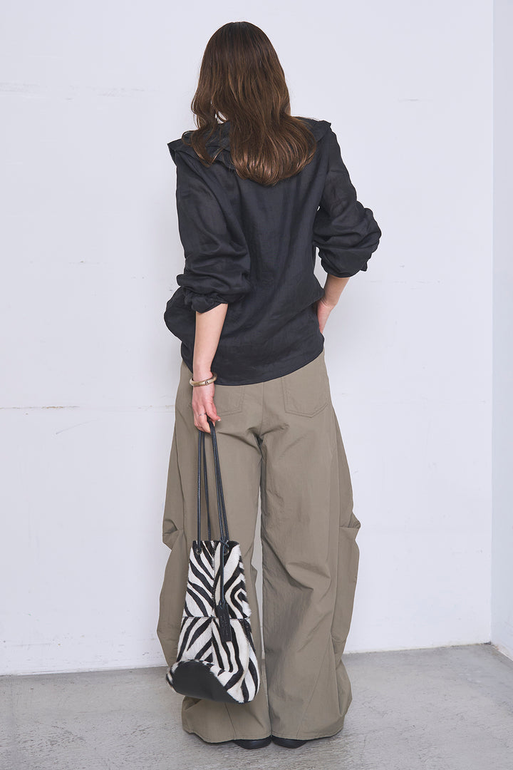 [SET]フリルボタンブラウス+ドライタフタタックバレルパンツ(2set)