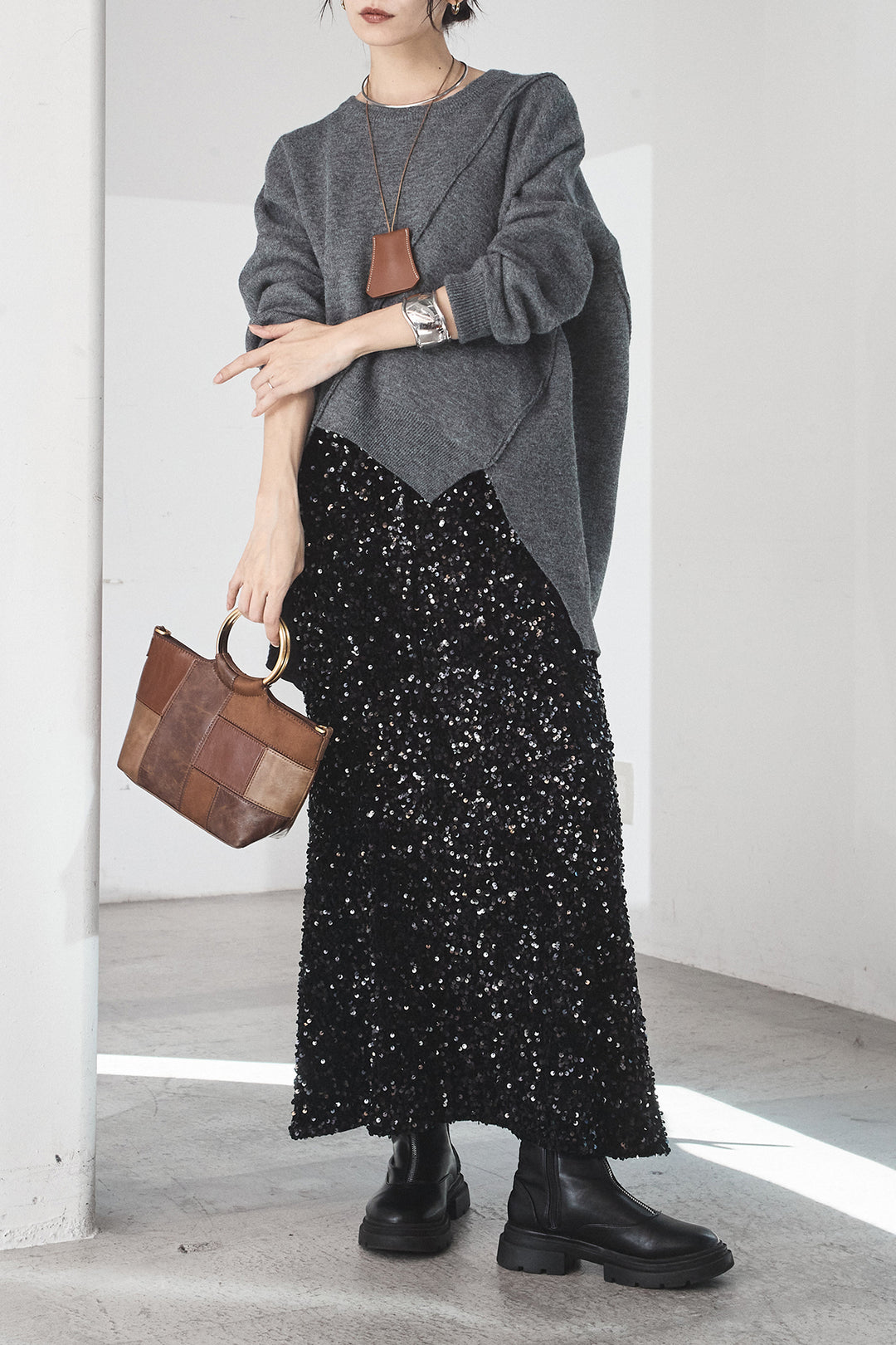 [SET]アシンメトリーデザインニットトップス+スパンコールニットワイドスカート(2set)