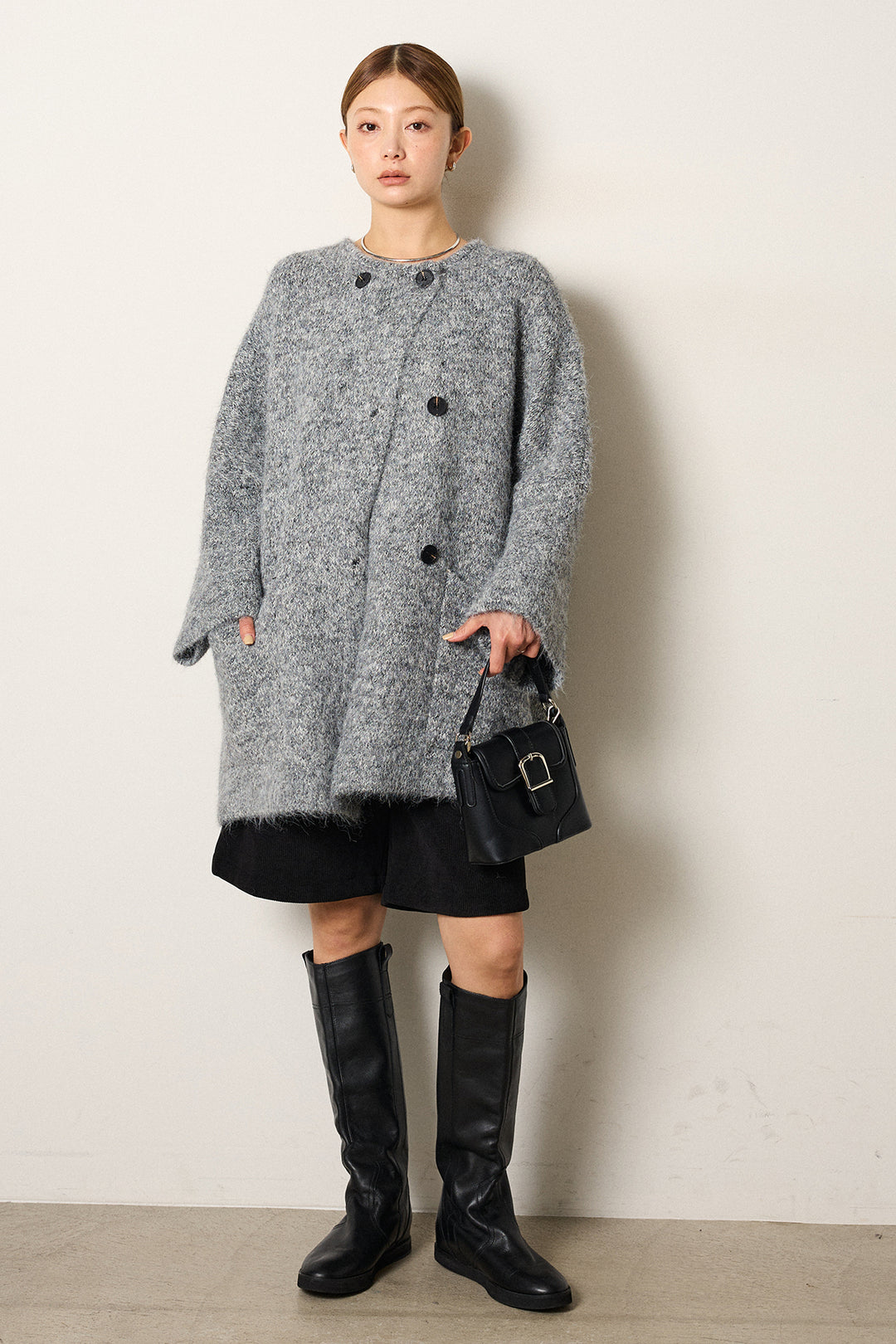 [SET]アシンメトリーボタンニットカーディガン+リラックスコーデュロイハーフパンツ(2set)