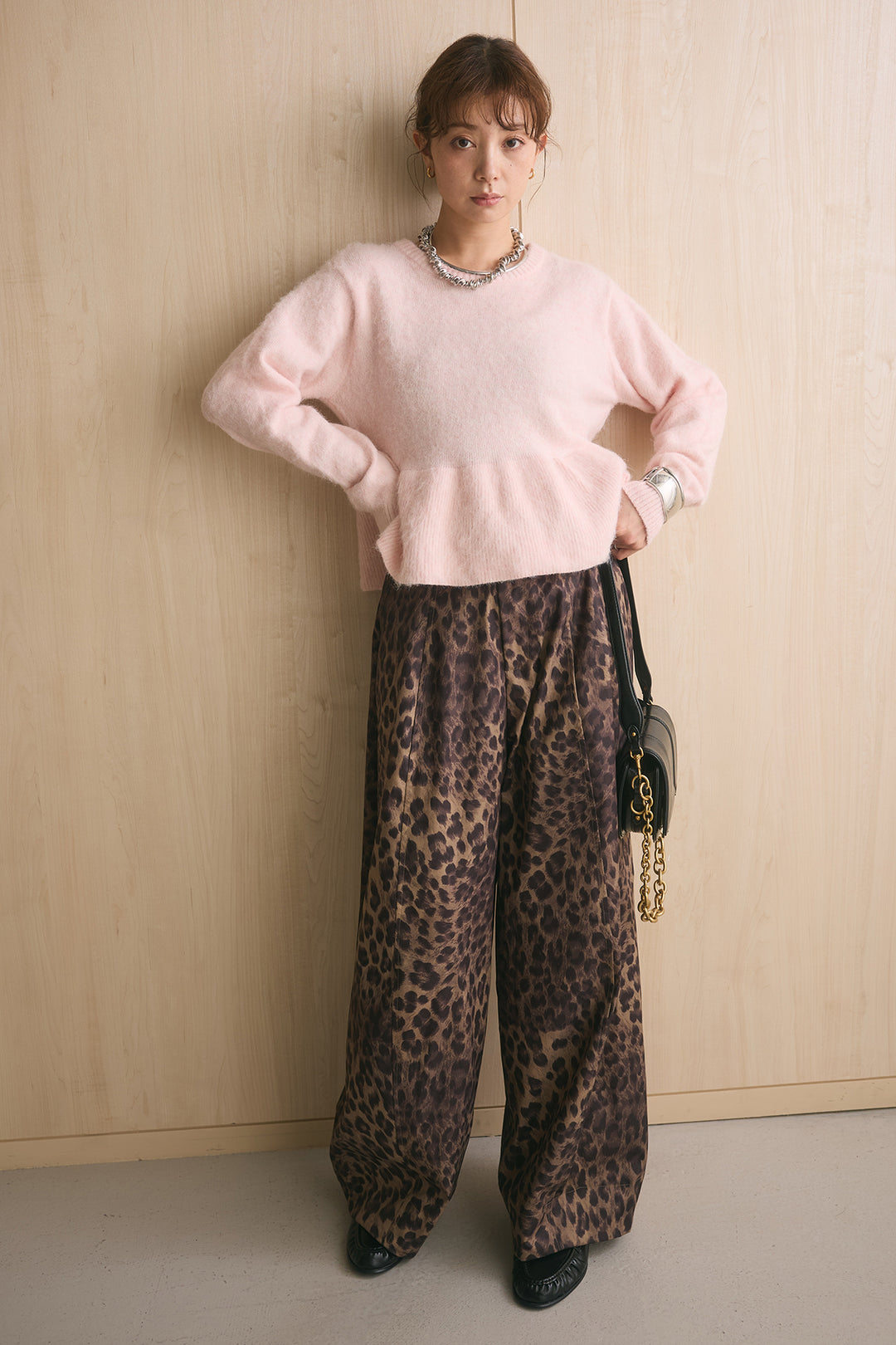 [SET]モヘアぺプラムクルーネックプルオーバー+太ベルト付きレオパード柄ワイドパンツ(2set)