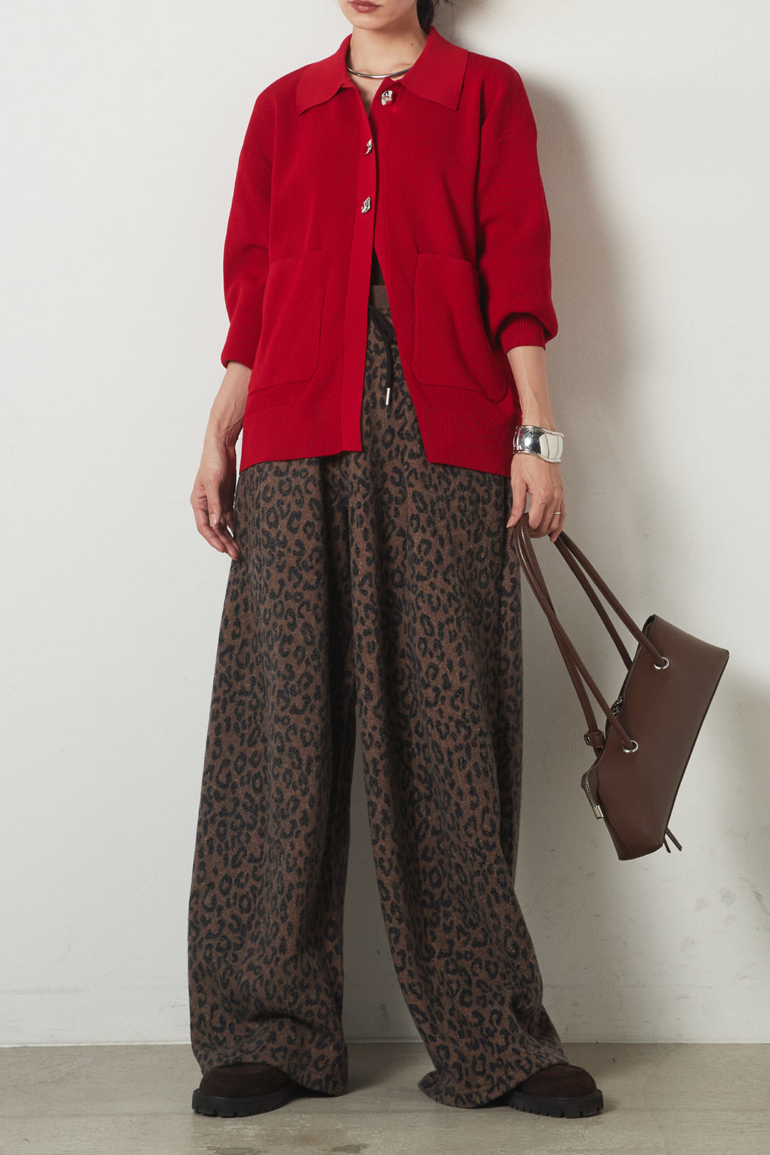 [SET]メタル釦衿付きニットカーディガン+リラックスレオパード柄ワイドパンツ(2set)