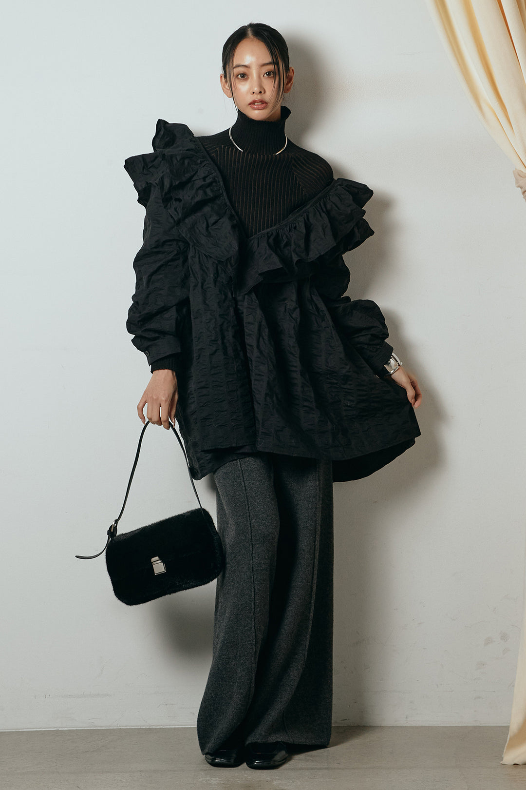 [SET]Vネックフリルカラーブラウス+センターラインニットパンツ(2set)