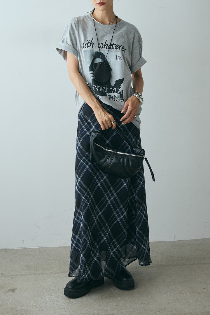 [SET]モノトーンフォトプリントTシャツ+マルチ柄シアースカート(2set)