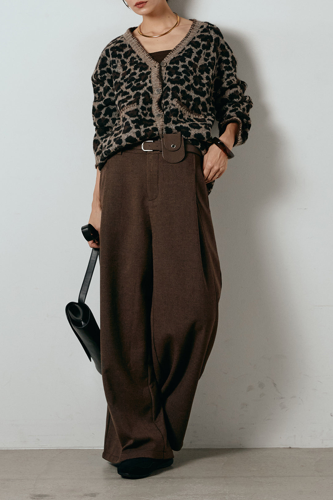 [SET]ステッチデザインレオパードニットカーディガン+ポーチベルト付きカーブパンツ(2set)
