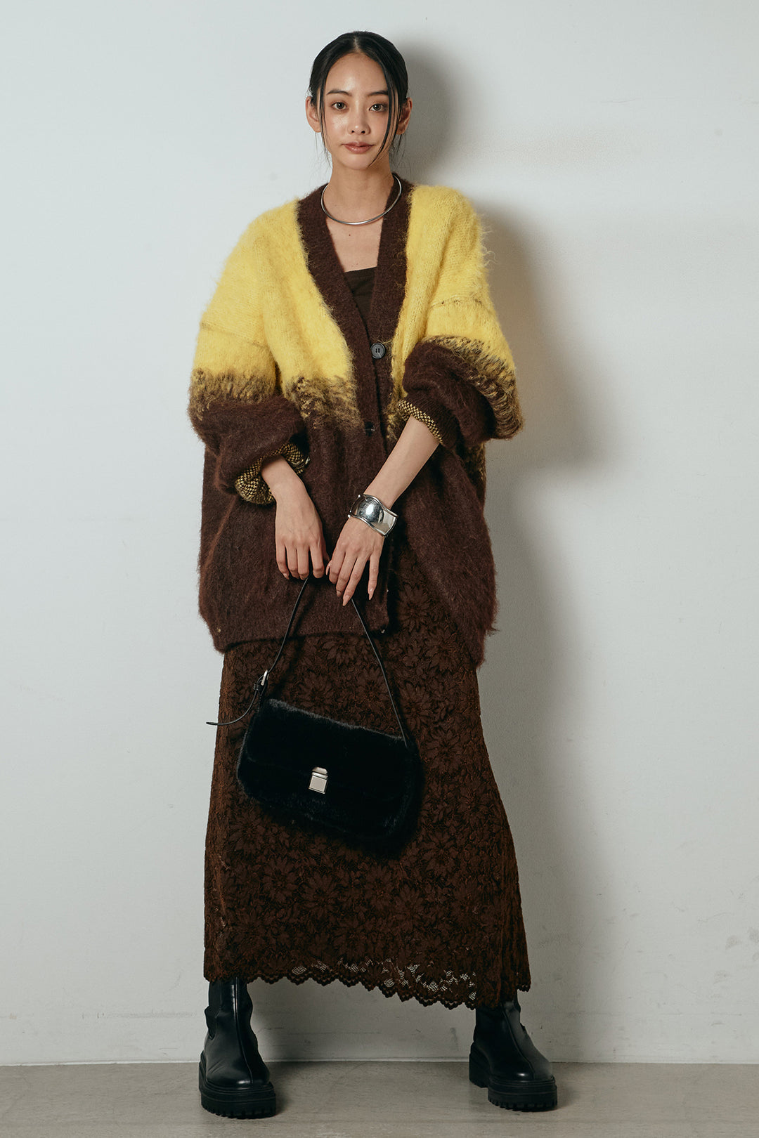 [SET]起毛グラデーションニットカーディガン+花柄刺繍ベロアフレアスカート(2set)