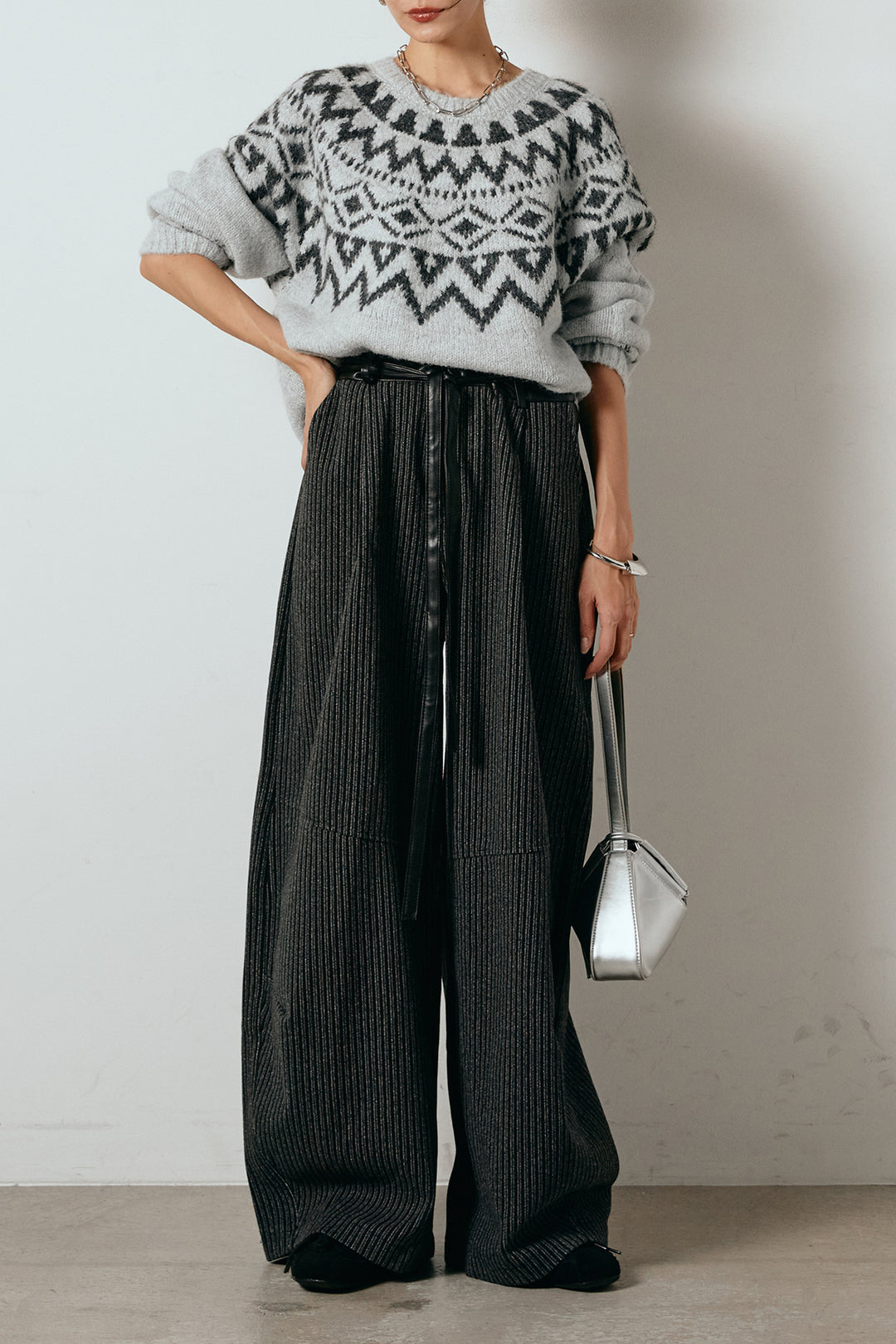 [SET]ノルディック柄Uネックプルオーバー+レザーライク配色ストライプパンツ(2set)