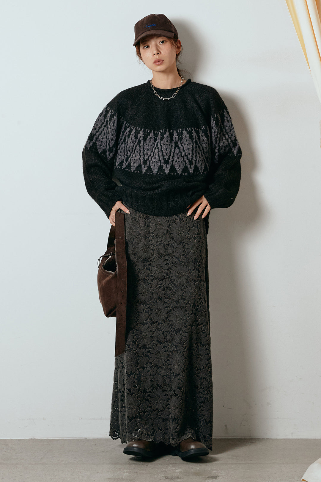 [SET]モノトーン柄ニットトップス+花柄刺繍ベロアフレアスカート(2set)