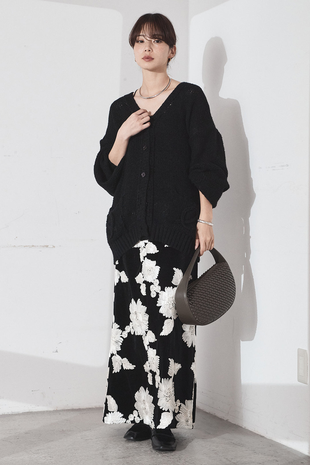 [SET]コード刺繍リラックスニットカーディガン+フラワー刺繍ワイドスカート(2set)