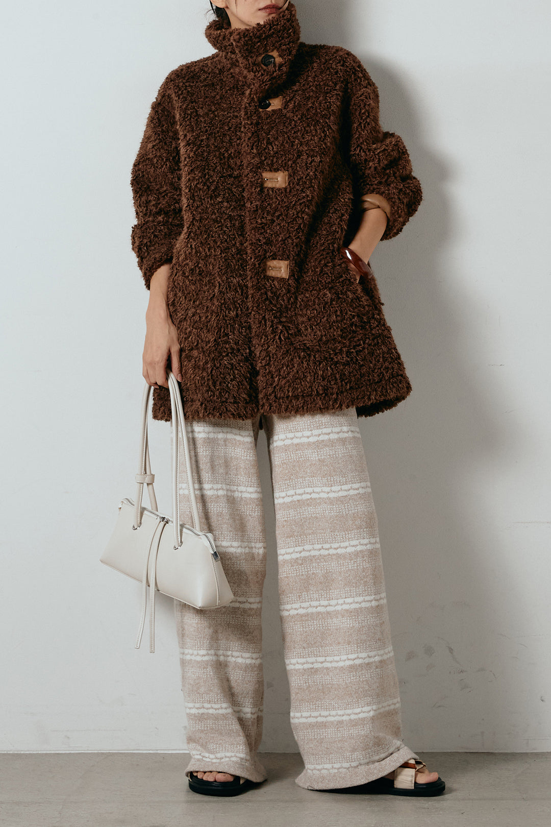 [SET]リバーシブルボアアウター+マルチライン柄リラックスニットパンツ(2set)