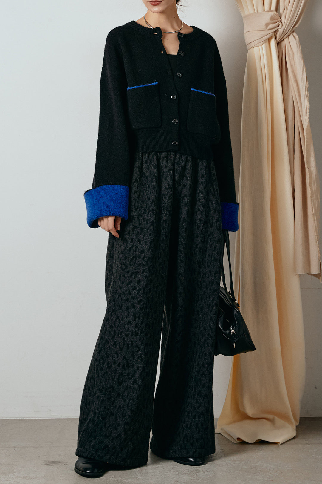 [SET]アルパカタッチダブルフェイスカーディガン+レオパードジャガードニットパンツ(2set)