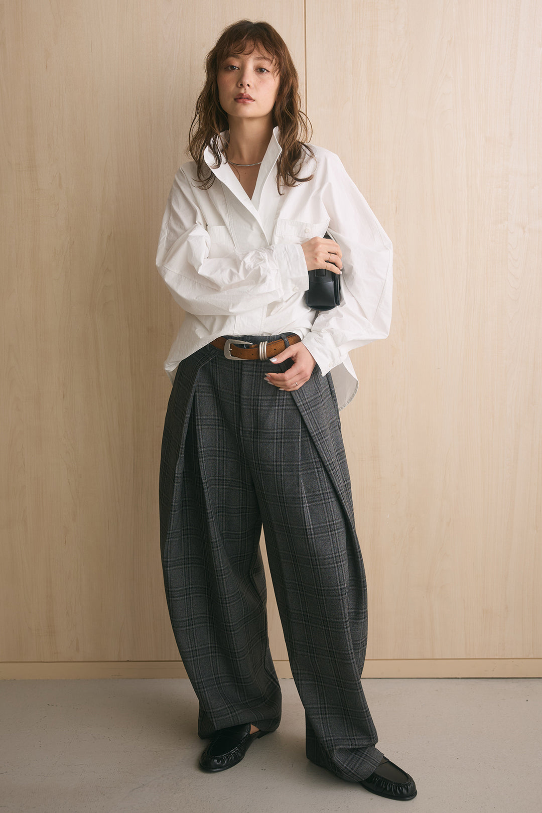 [SET]ワイドシルエットポケット付きシャツ+ブリティッシュチェックバレルパンツ(2set)