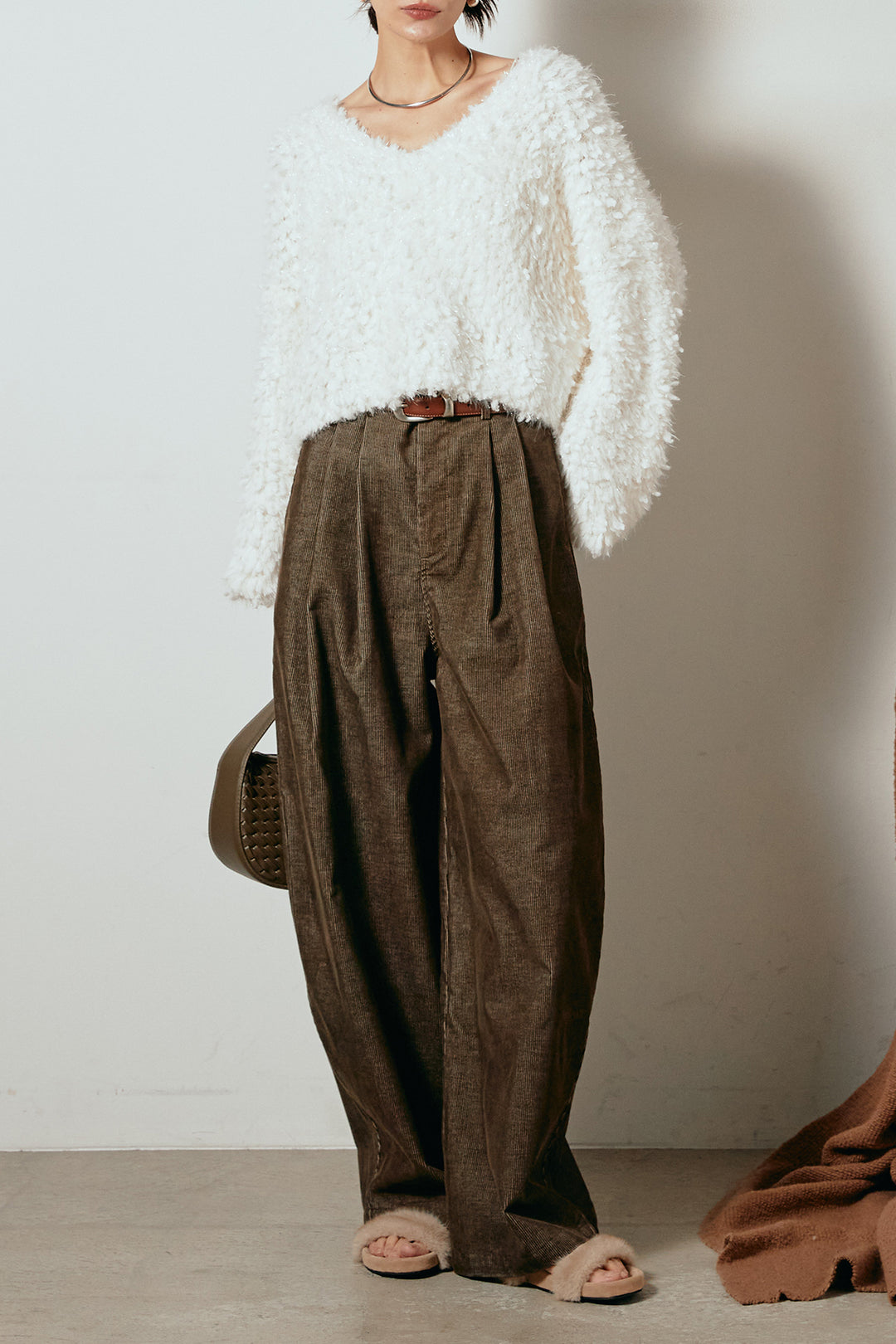 [SET]深Vネックチョウチョヤーンニットトップス+フロントタック入りコーデュロイパンツ(2set)