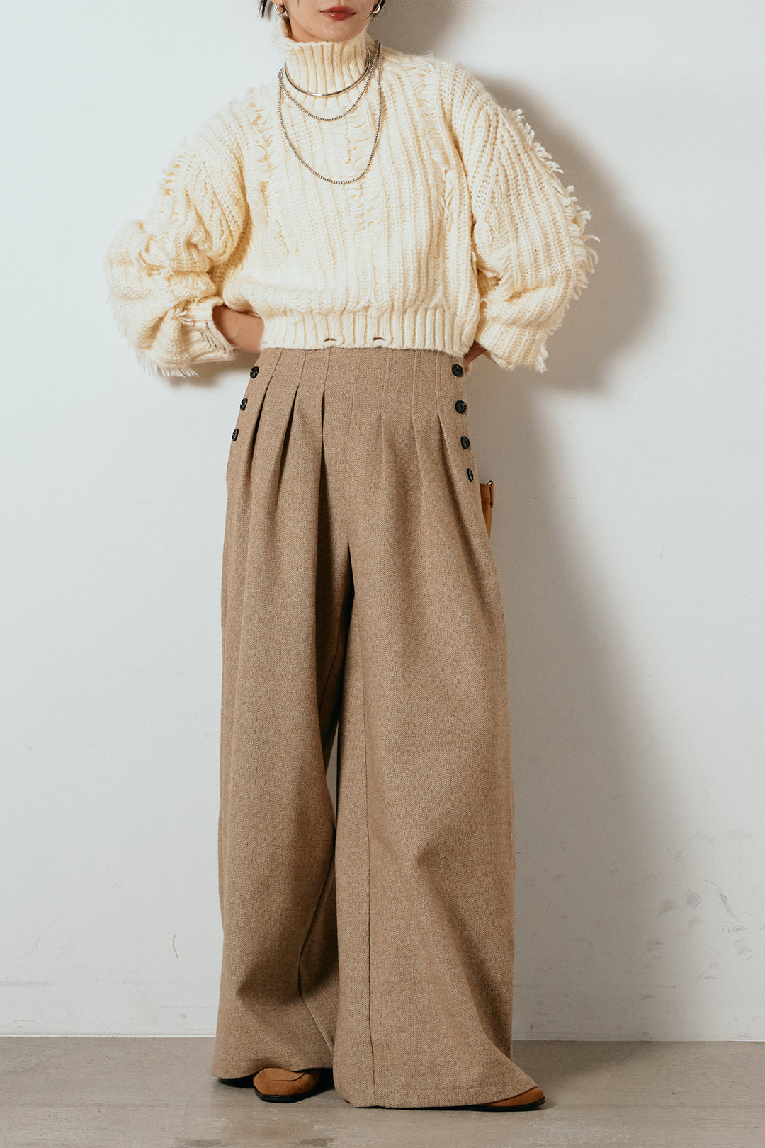 [SET]フリンジタートルショートニット+サイドボタンツイードタックパンツ(2set)