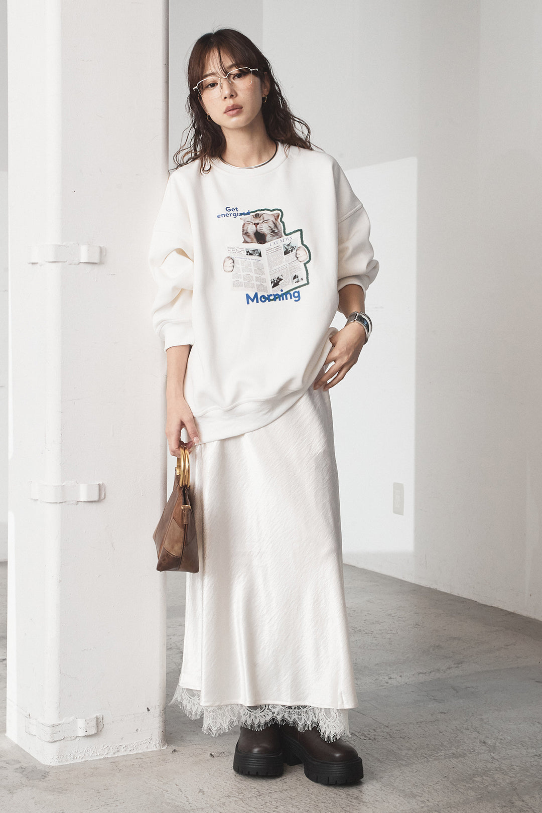 [SET]裏起毛モーニングキャットプリントスウェット+裾レースデザインサテンスカート(2set)