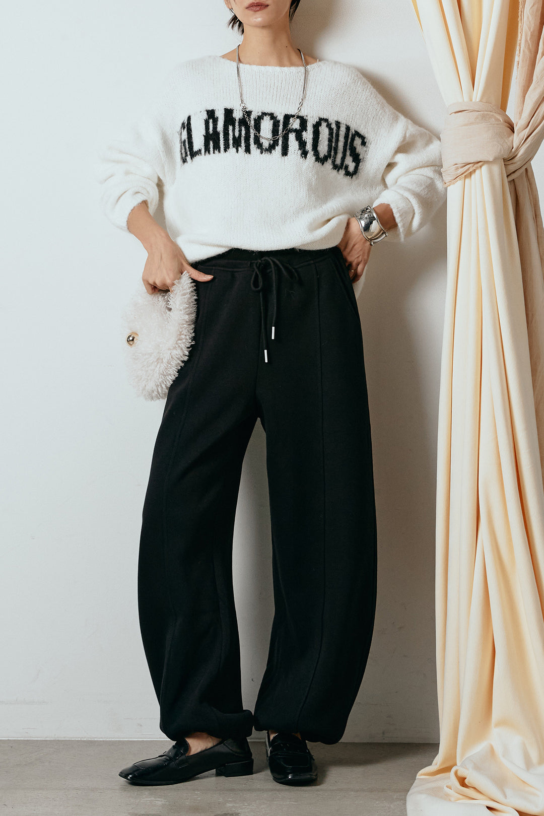 [SET]フロントロゴデザインニットトップス+スウェットワイドカーブパンツ(2set)