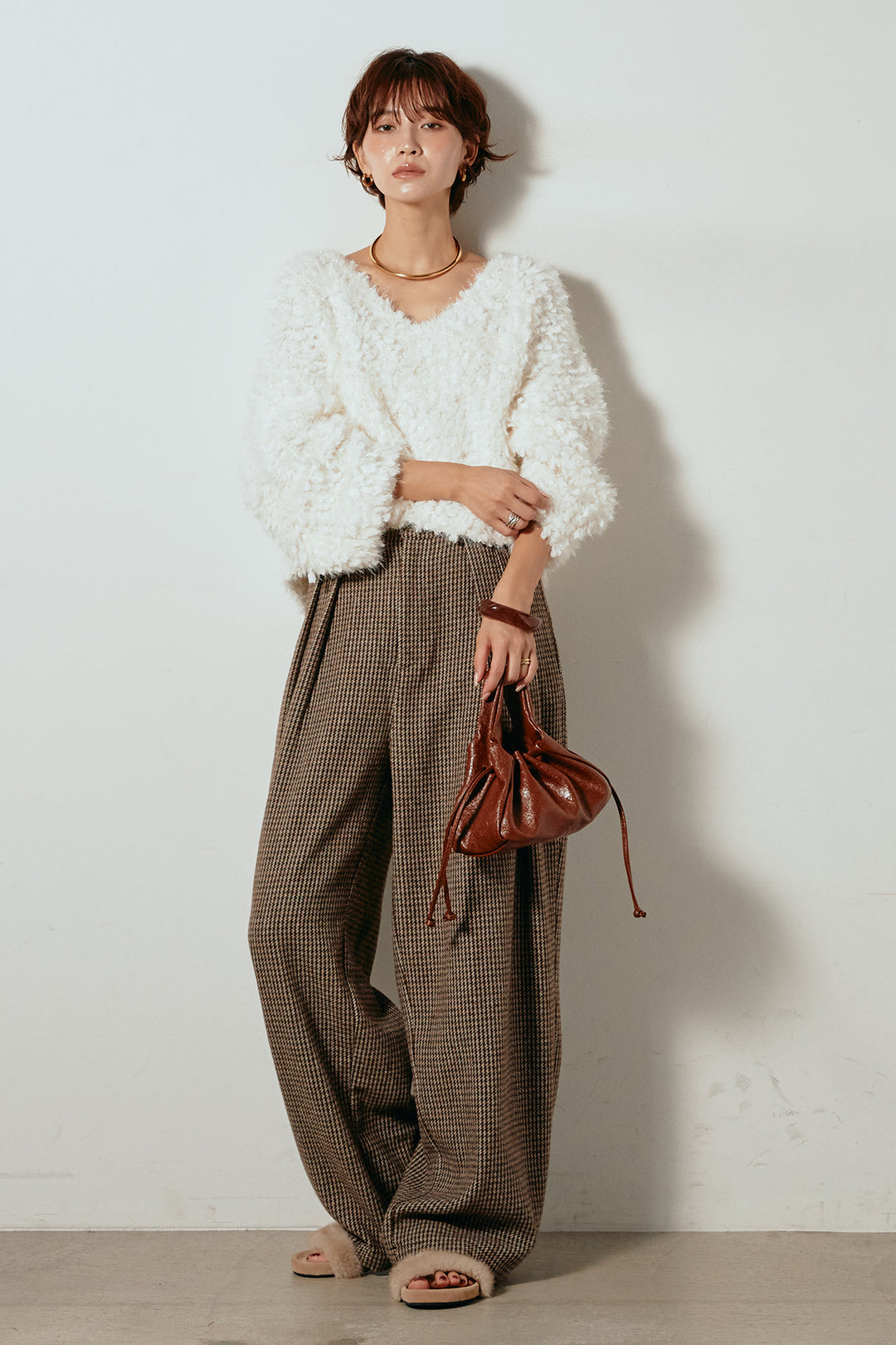 [SET]深Vネックチョウチョヤーンニットトップス+ガンクラブチェックタックパンツ(2set)