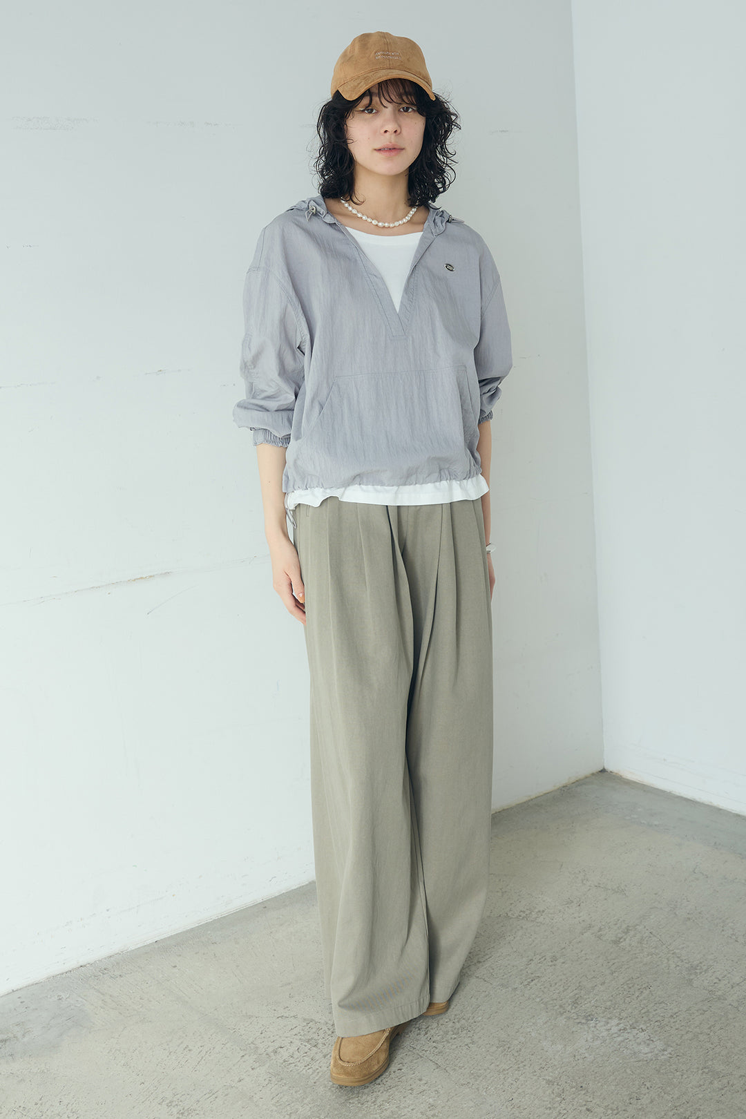 [SET]レイヤードデザインフーディートップス+サイド調整ベルトタックパンツ(2set)