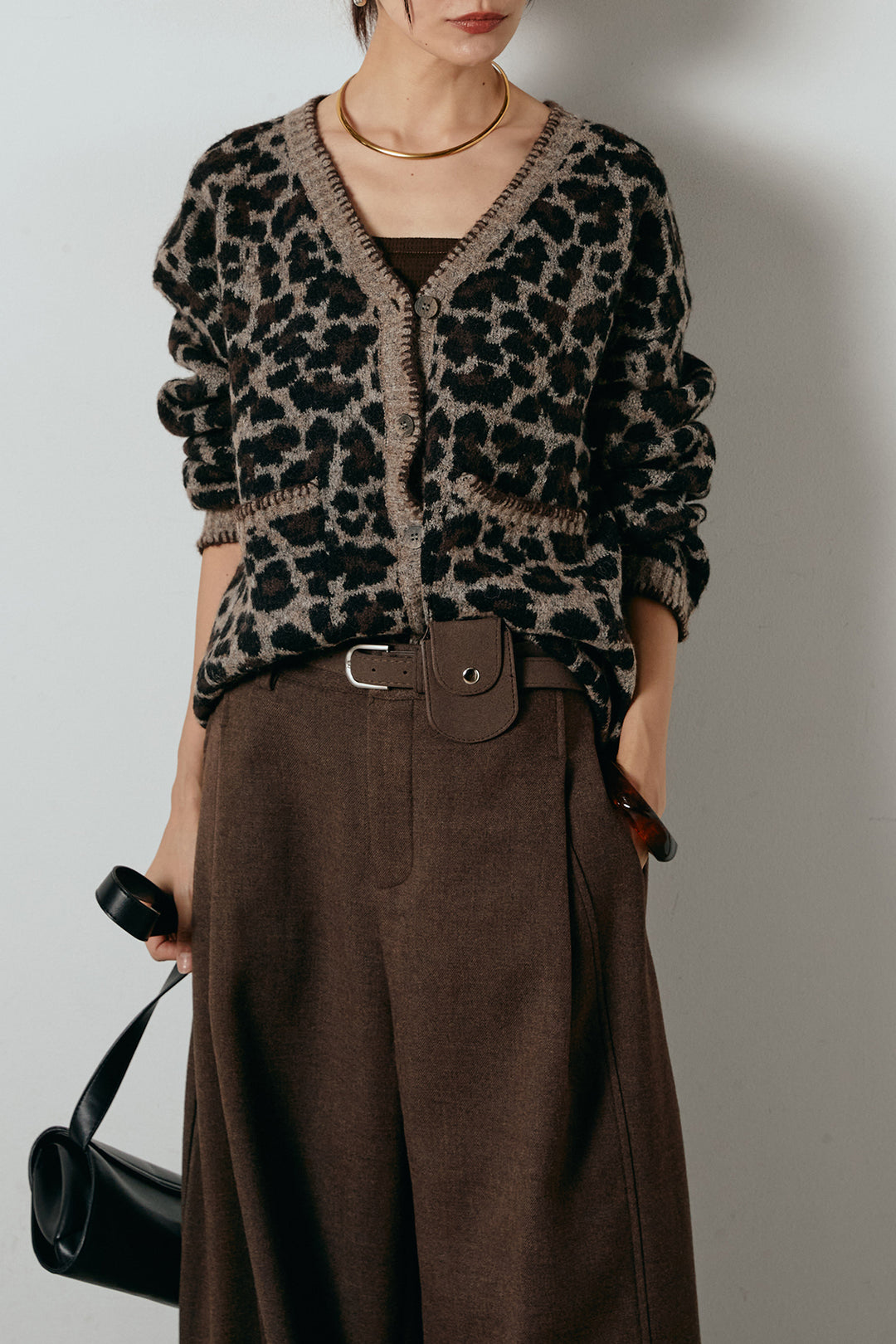 [SET]ステッチデザインレオパードニットカーディガン+ポーチベルト付きカーブパンツ(2set)