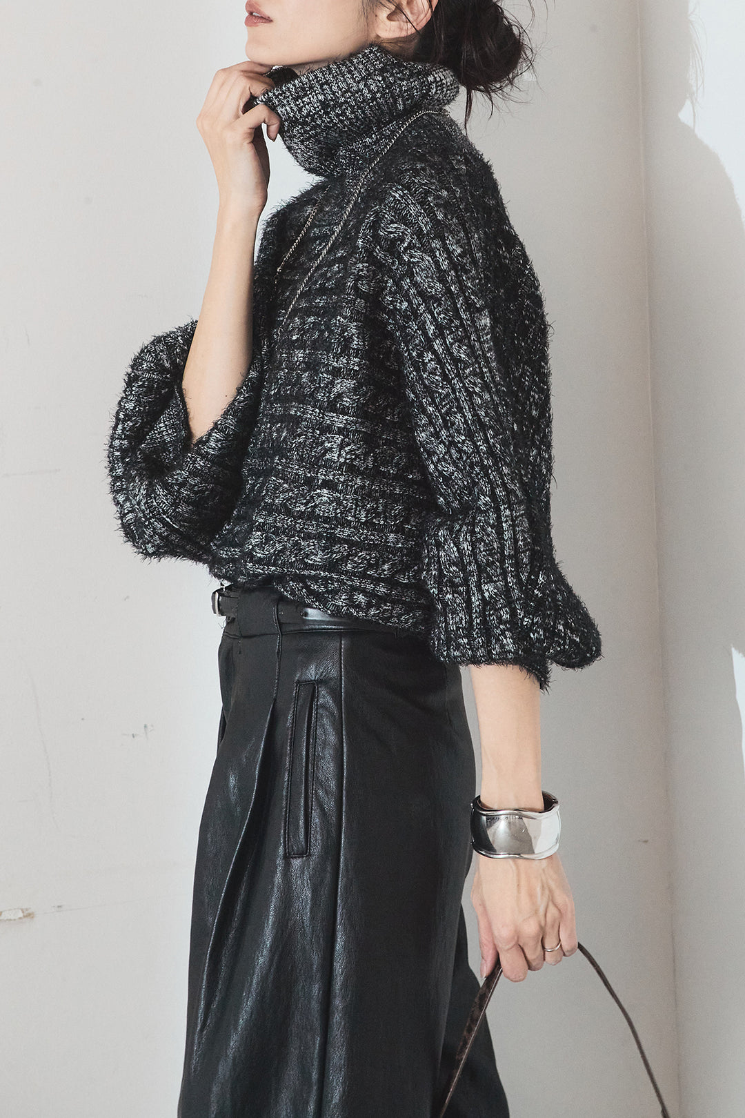 [SET]ミックス編みドルマンニットトップス+ベルト付きレザーライクタックパンツ(2set)